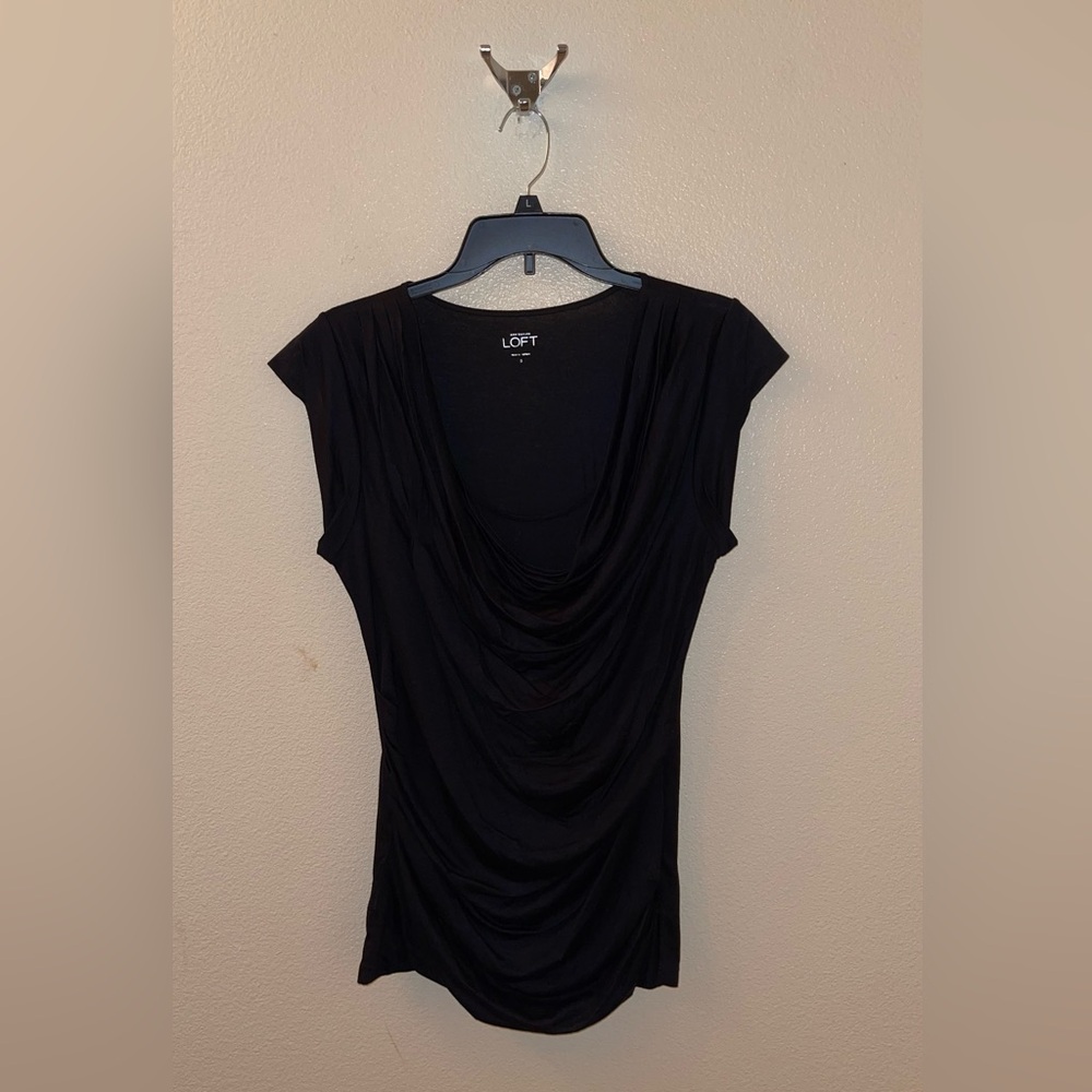 LOFT Black Sleeveless Tee for Women